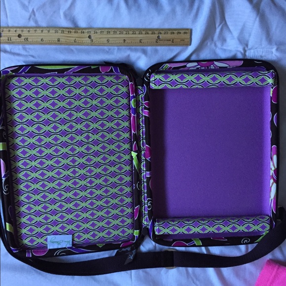 Vera Bradley device carrier - Picture 2 of 3